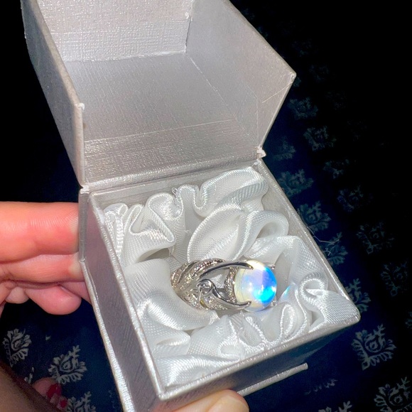 Silver moonstone ring - Picture 1 of 2